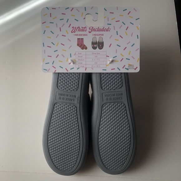 DoNut Kill My Vibe Ladies House Slippers & Socks Set - Size 8-9 Large - Picture 6 of 7